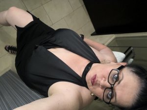 Carrie live escort in Brooklyn NY